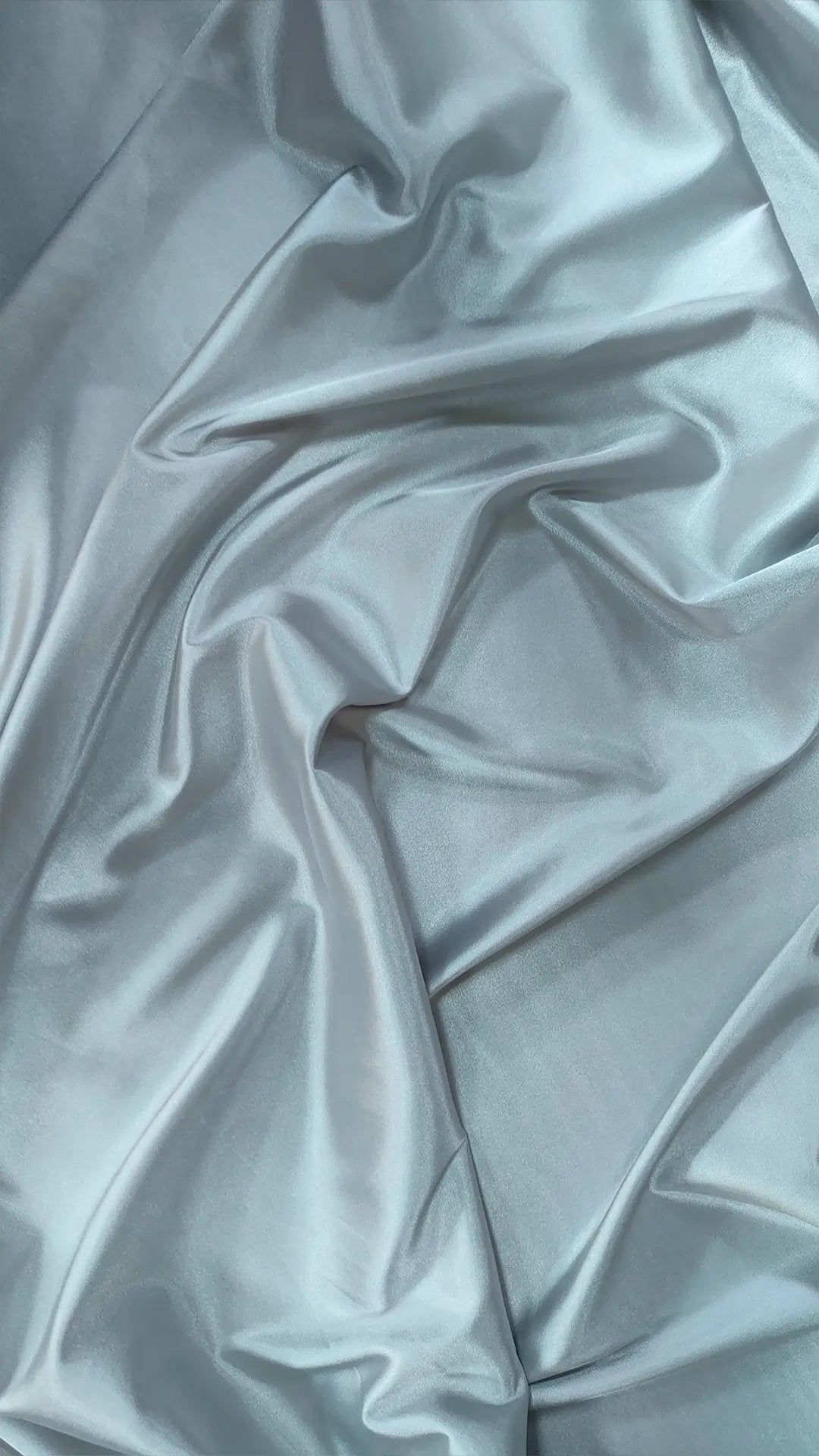 Satin elastic la metru gri deschis